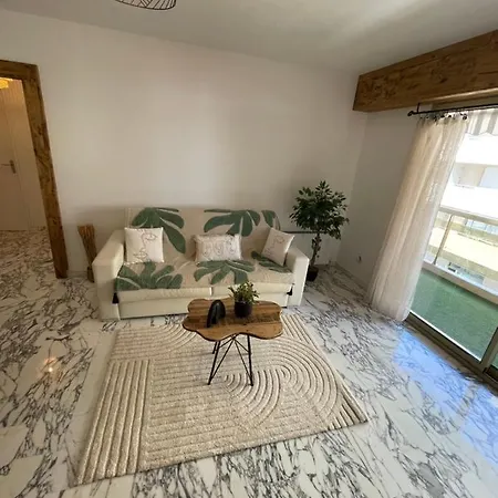 New At 150m From The Beaches Easy Check In Διαμέρισμα *