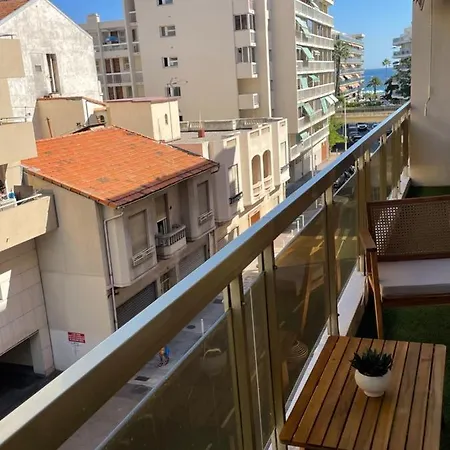 New At 150m From The Beaches Easy Check In Διαμέρισμα